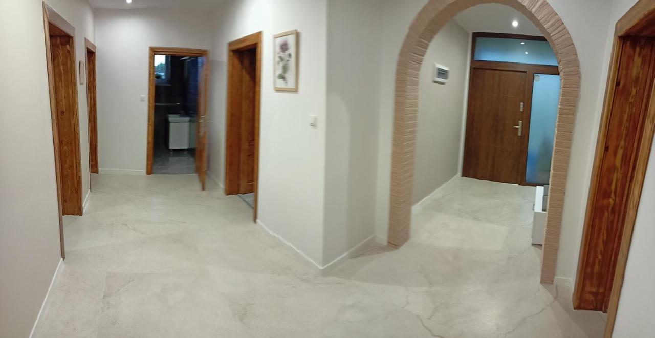 Willa Prestige סיאנוז'טי מראה חיצוני תמונה
